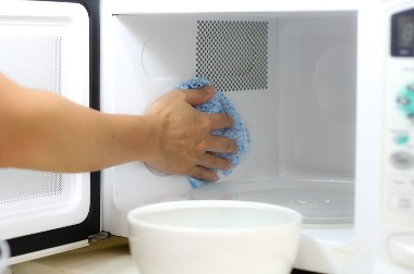 Cleaning Microwave